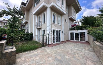 Sarıyer Uskumruköy'de Güvenlikli Sitede 4+2, 290m2 İkiz Villa