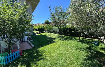 Sarıyer Uskumruköy'de Güvenlikli Sitede 4+2, 290m2 İkiz Villa