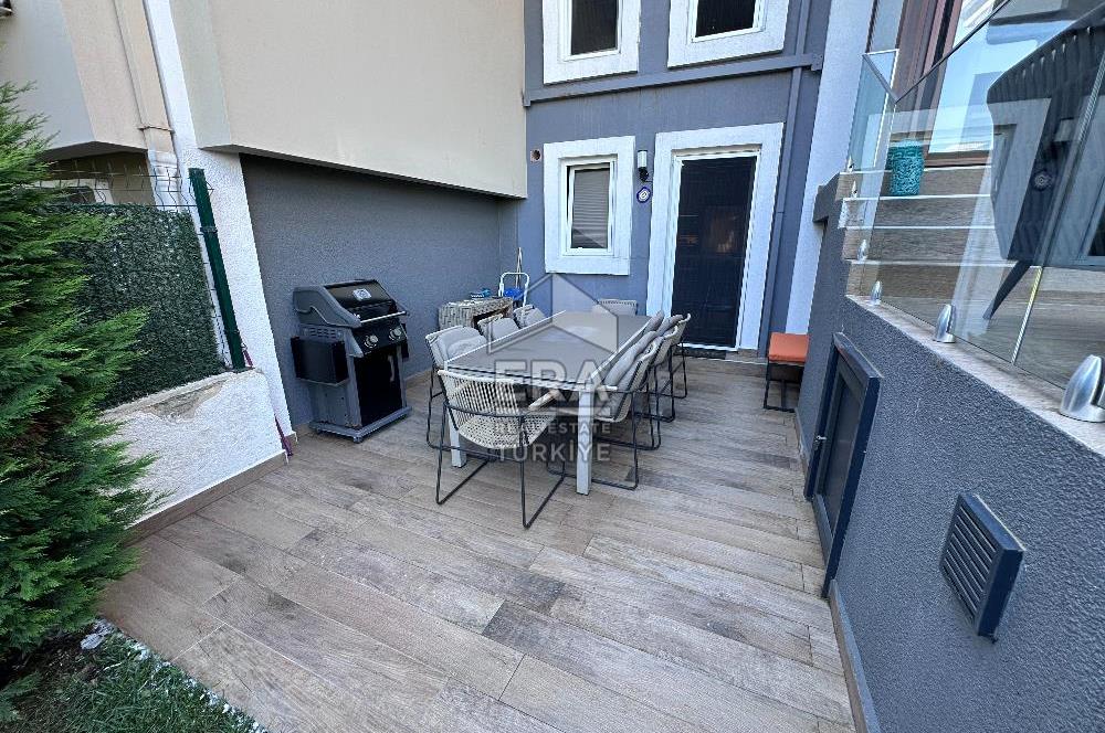 Uskumruköy Gardenya Evleri'nde Satılık 4+2 İkiz Villa
