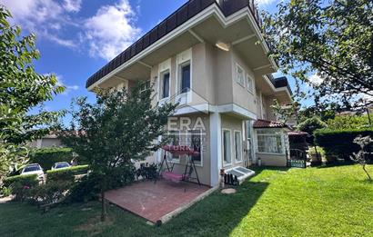 Sarıyer Uskumruköy'de Güvenlikli Sitede 4+2, 290m2 İkiz Villa