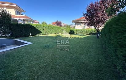 Uskumruköy Gardenya Evleri'nde Satılık 4+2 İkiz Villa