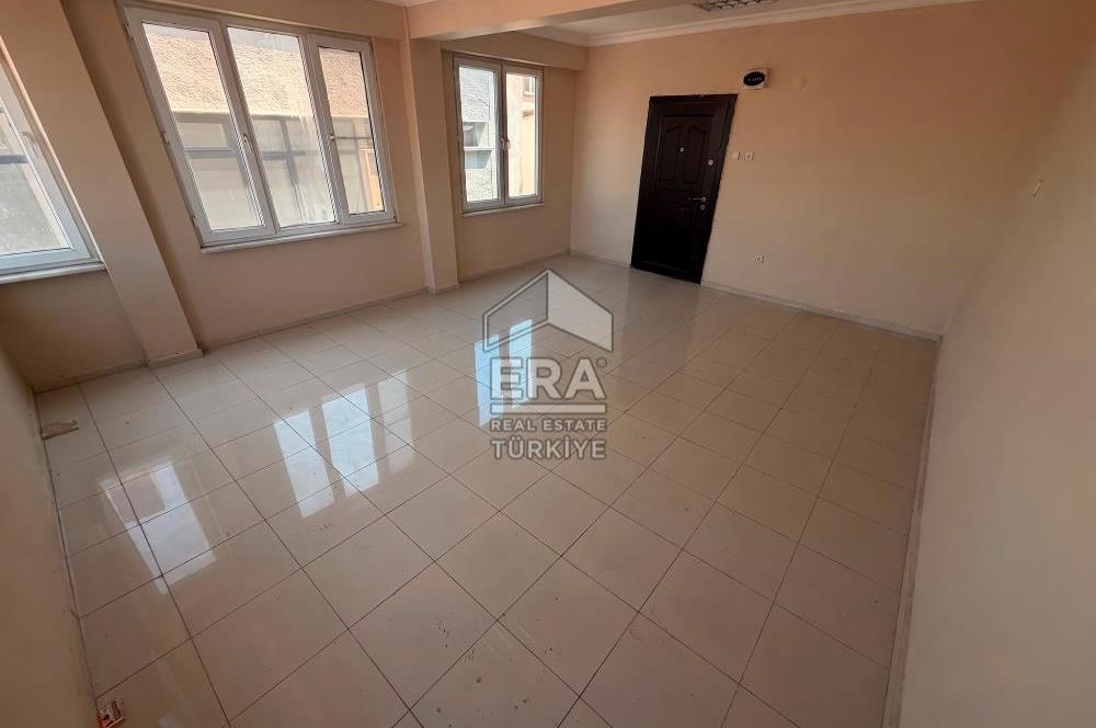 ERA PORT GÜVENCESİYLE ALİ HİKMET PAŞA MEYDANINDA KOMPLE SATILIK