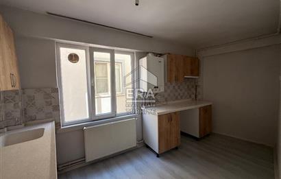 ERA PORT GÜVENCESİYLE ANAFARTALAR CD. ARAKAT 2+1 KİRALIK DAİRE