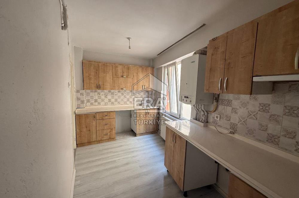 ERA PORT GÜVENCESİYLE ANAFARTALAR CD. ARAKAT 2+1 KİRALIK DAİRE
