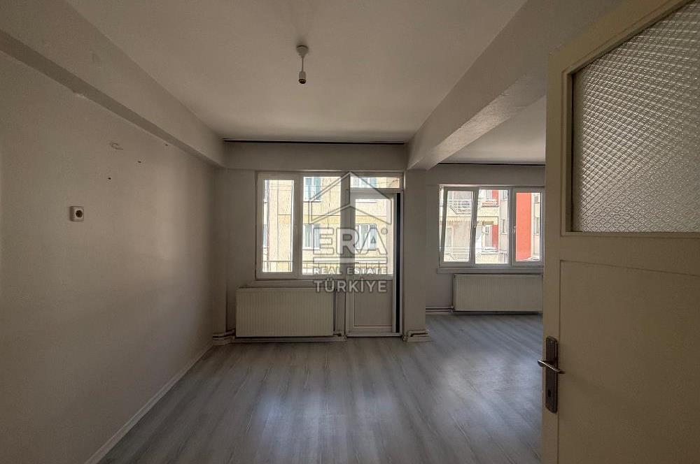 ERA PORT GÜVENCESİYLE ANAFARTALAR CD. ARAKAT 2+1 KİRALIK DAİRE
