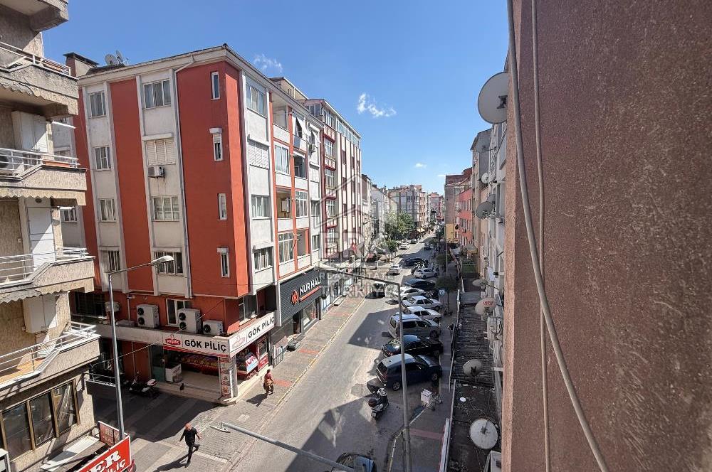 ERA PORT GÜVENCESİYLE ANAFARTALAR CD. ARAKAT 2+1 KİRALIK DAİRE