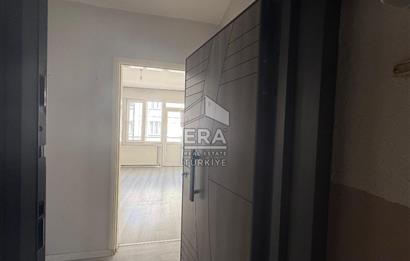 ERA PORT GÜVENCESİYLE ANAFARTALAR CD. ARAKAT 2+1 KİRALIK DAİRE