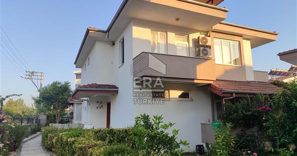 MANAVGAT ILICA’DA HAVUZLU SİTE İÇERİSİNDE GENİŞ TRİPLEKS İKİZ VİLLA - 15548