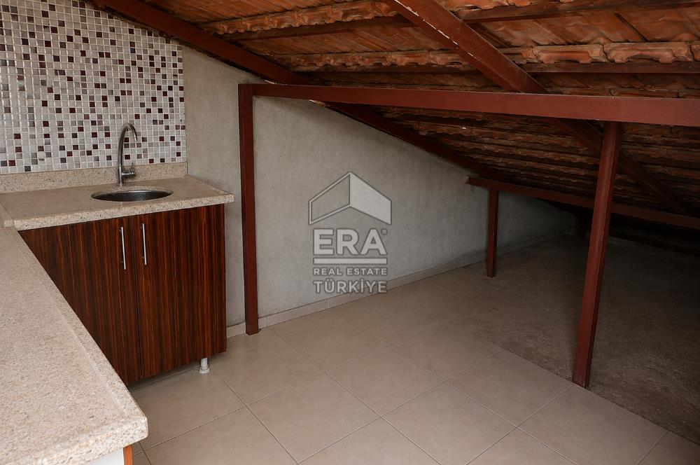 MANAVGAT ILICA’DA HAVUZLU SİTE İÇERİSİNDE GENİŞ TRİPLEKS İKİZ VİLLA