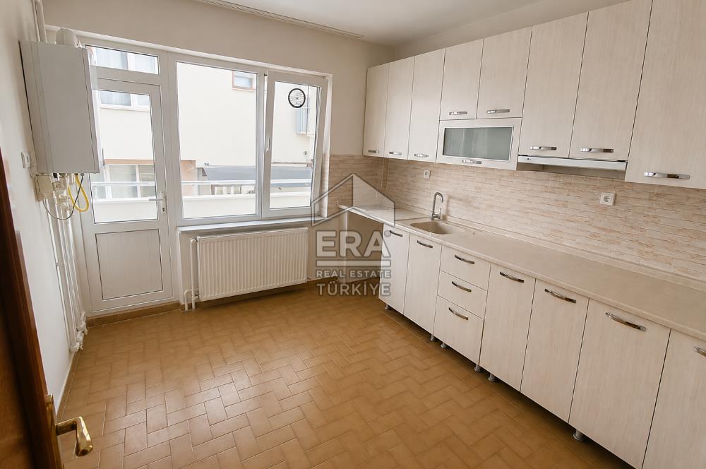 Era Söz'den Sıtkı Yırcalı Cad. Arkası Bakımlı Daire