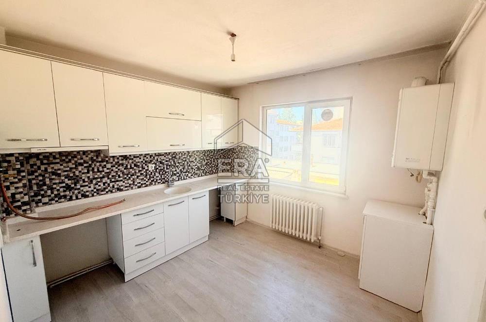 ERA PORT GÜVENCESİYLE 52 EVLER'DE KİRALIK 3+1 DAİRE