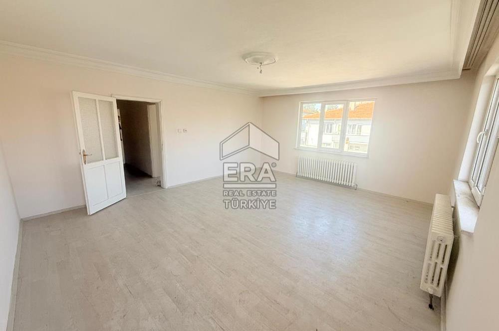 ERA PORT GÜVENCESİYLE 52 EVLER'DE KİRALIK 3+1 DAİRE