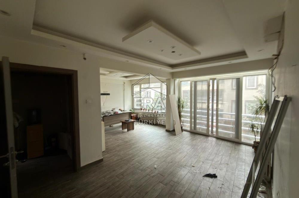 ERA PORT GÜVENCESİYLE MİLLİ KUVVETLER CADDESİ CEPHELİ 2+1 OFİS
