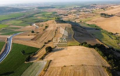 Susurluk'ta Sulama Kanalına 120m Mesafede Tarla