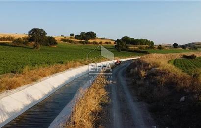 Susurluk'ta Sulama Kanalına 120m Mesafede Tarla