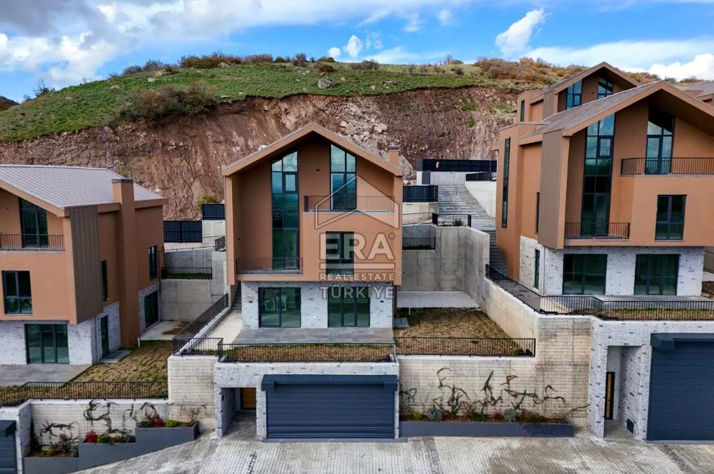 YAYLA COUNTRY'DE KİRALIK 7+1 SIFIR LÜKS VİLLA