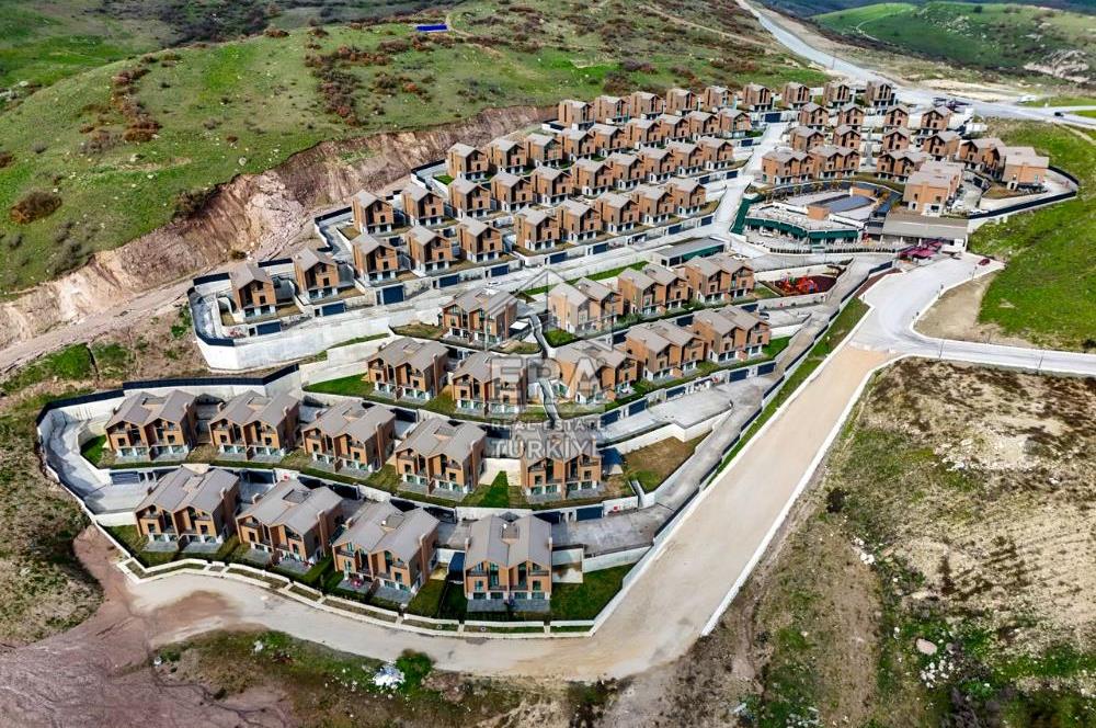 YAYLA COUNTRY'DE KİRALIK 7+1 SIFIR LÜKS VİLLA