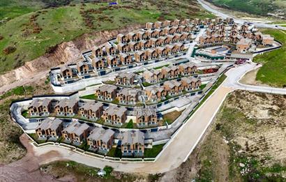 YAYLA COUNTRY'DE KİRALIK 7+1 SIFIR LÜKS VİLLA