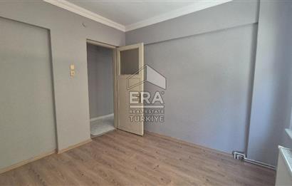ERA SÖZ DEN BANDIRMA GÜNAYDIN MAHALLESİNDE ARAKAT SATILIK 2+1 DAİRE