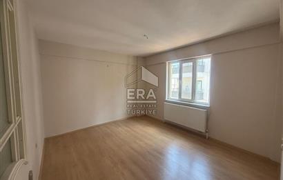 ERA PORT'TAN PLEVNE MAHALLESİNDE KİRALIK 3+1 DAİRE