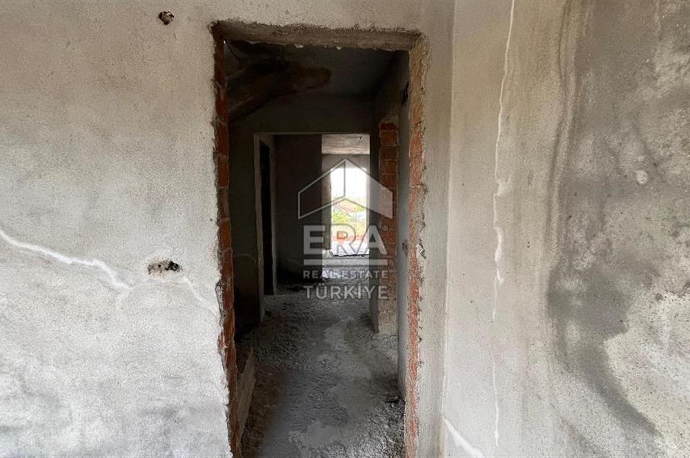 ERA PORT GÜVENCESİYLE NAİPLİ MAHALLESİNDE 685 M2 NA TAMAM VİLLA