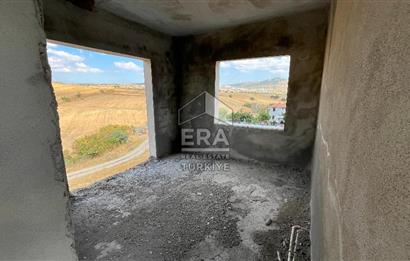 ERA PORT GÜVENCESİYLE NAİPLİ MAHALLESİNDE 685 M2 NA TAMAM VİLLA