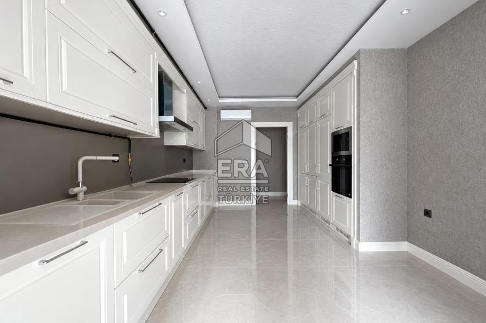 ERA PORT'TAN BAK YAPI PAŞA KONAKLARINDA 4+1 KİRALIK DAİRE