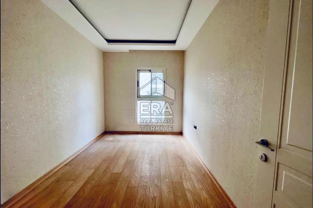 ERA PORT'TAN BAK YAPI PAŞA KONAKLARINDA 4+1 KİRALIK DAİRE