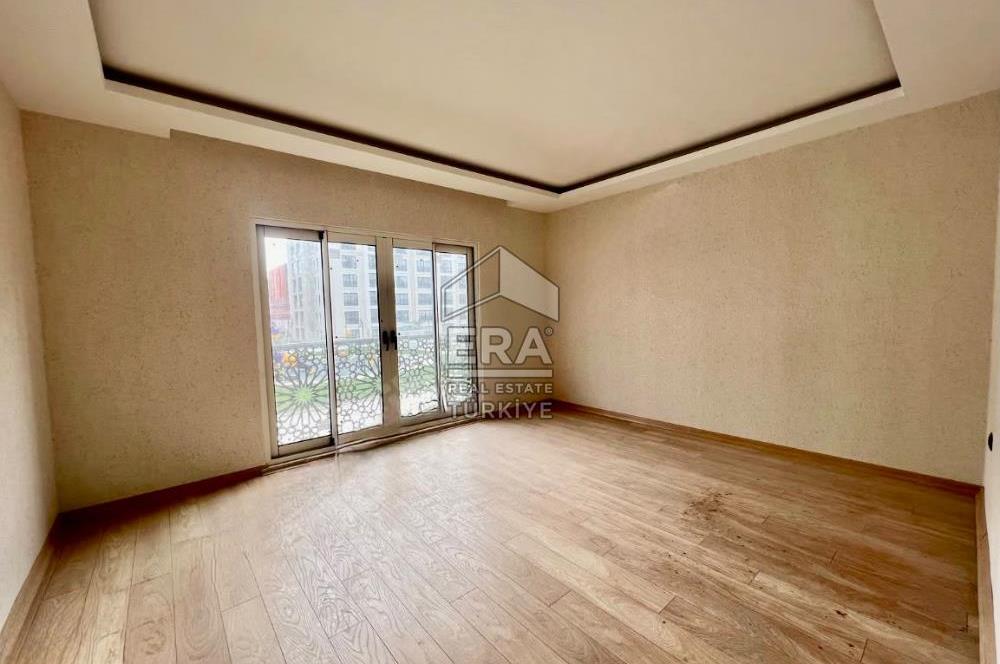 ERA PORT'TAN BAK YAPI PAŞA KONAKLARINDA 4+1 KİRALIK DAİRE