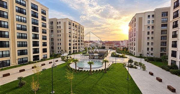 ERA PORT'TAN BAK YAPI PAŞA KONAKLARINDA 4+1 KİRALIK DAİRE - 15610
