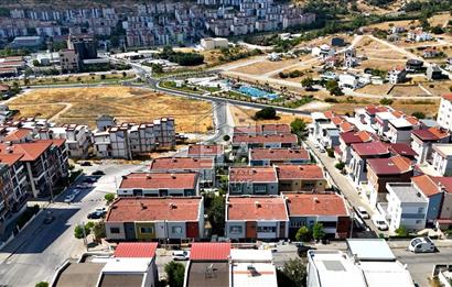 KUVAİ MİLLİYE MAH. MEVLANA SİTESİ'NDE NATAMAM 5+1 TRİPLEKS VİLLA