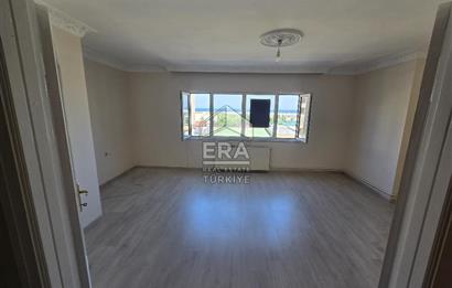 Beşirli Sahil Caddesinde Deniz Manzaralı Kiralık 2+1