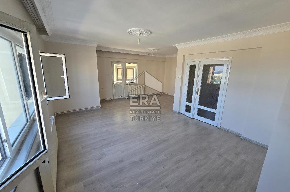 Beşirli Sahil Caddesinde Deniz Manzaralı Kiralık 2+1