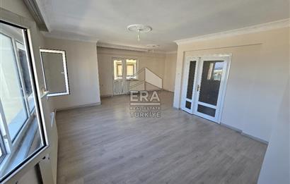 Beşirli Sahil Caddesinde Deniz Manzaralı Kiralık 2+1