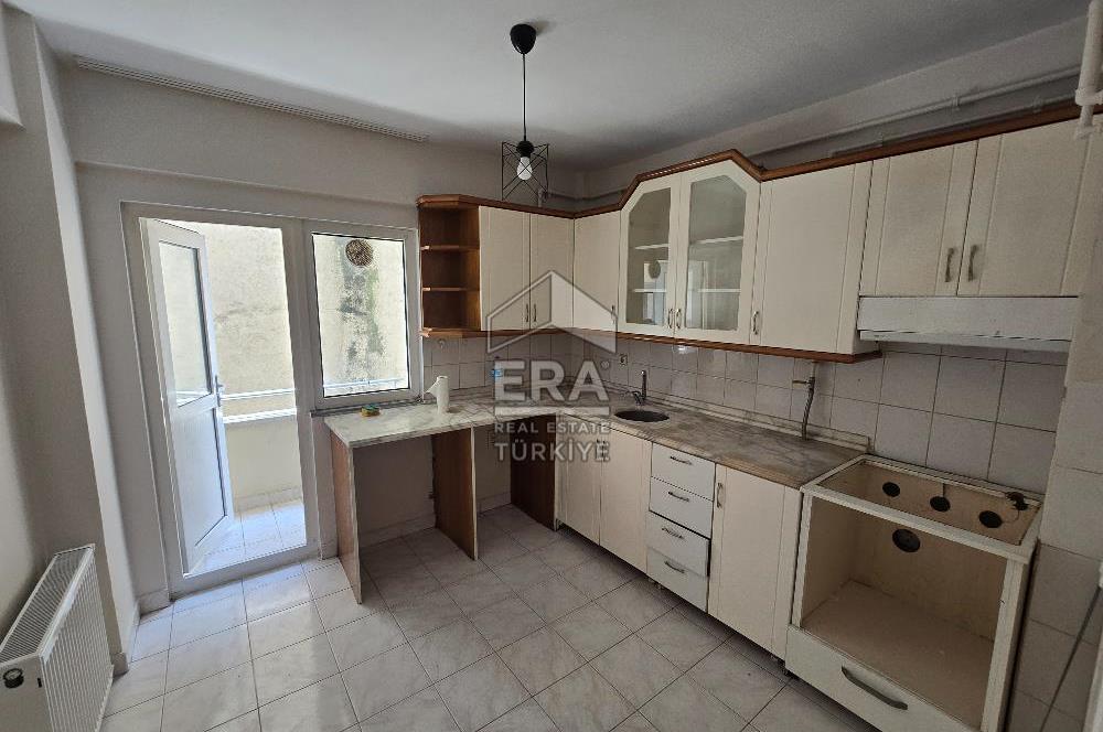 Beşirli Sahil Caddesinde Deniz Manzaralı Kiralık 2+1