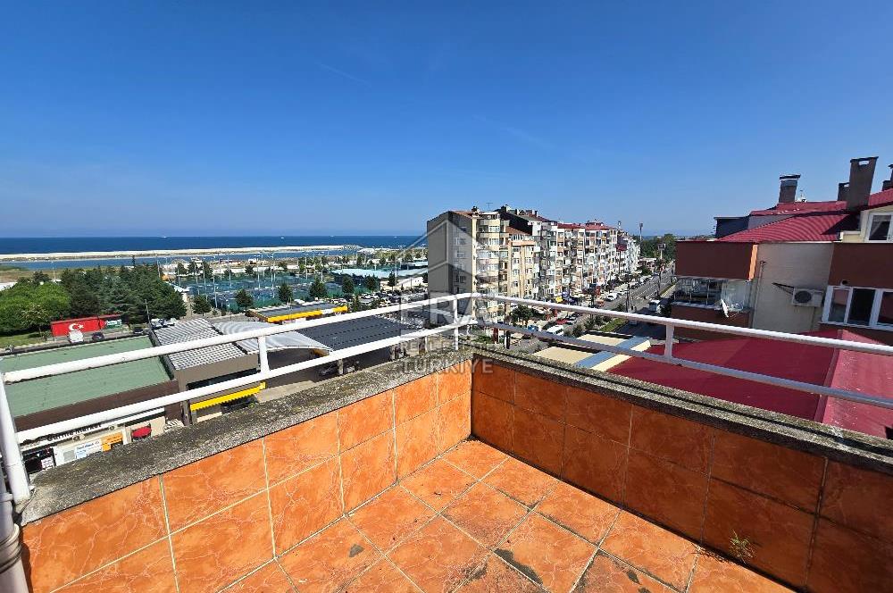 Beşirli Sahil Caddesinde Deniz Manzaralı 4+1 Dubleks