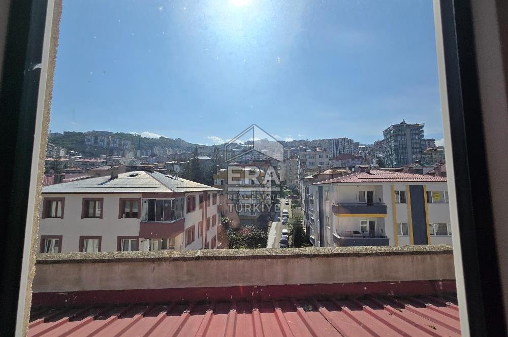 Beşirli Sahil Caddesinde Deniz Manzaralı 4+1 Dubleks