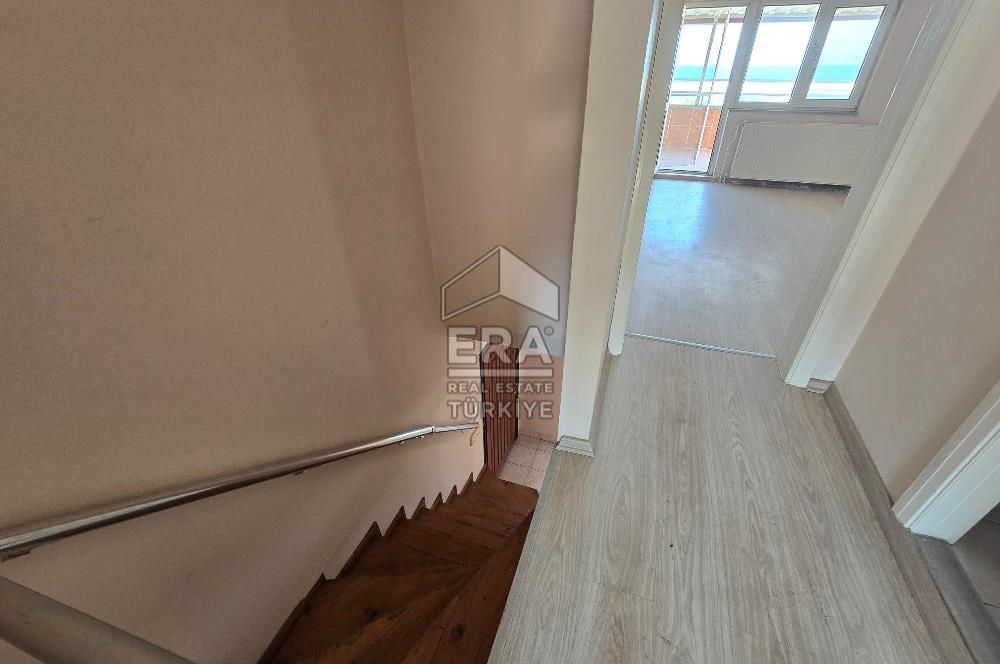 Beşirli Sahil Caddesinde Deniz Manzaralı 4+1 Dubleks