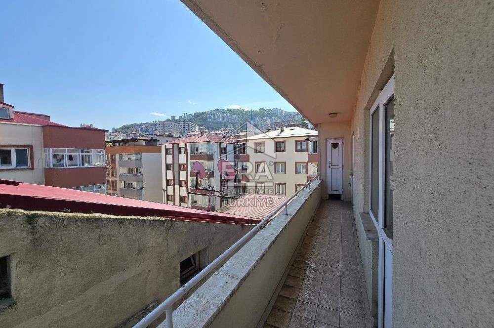 Beşirli Sahil Caddesinde Deniz Manzaralı 4+1 Dubleks