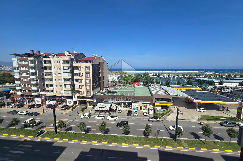 Beşirli Sahil Caddesinde Deniz Manzaralı 4+1 Dubleks