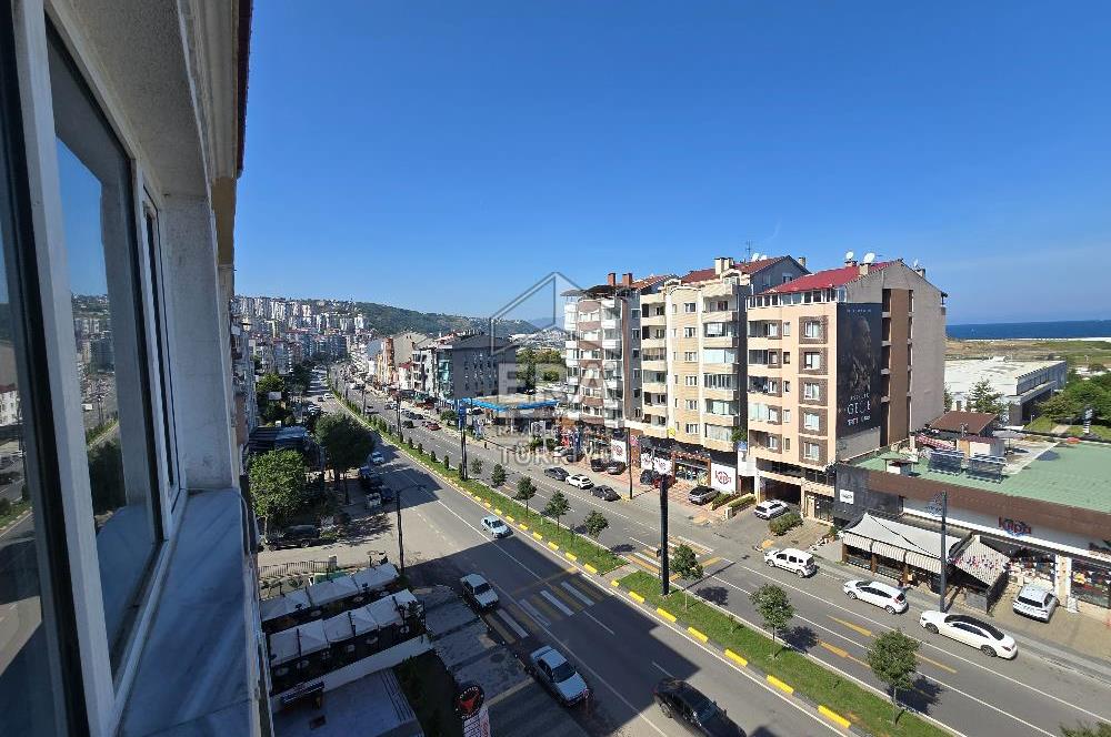 Beşirli Sahil Caddesinde Deniz Manzaralı 4+1 Dubleks