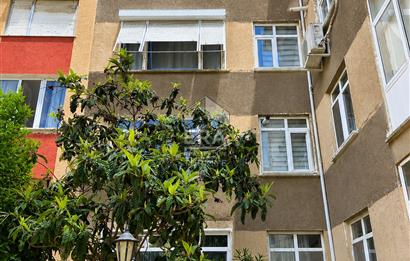 ACIBADEM'DE FERAH PLANLI, BALKONLU, MERKEZİ KONUMDA 2+1 SATILIK