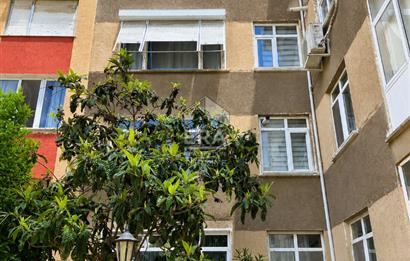 ACIBADEM'DE FERAH PLANLI, BALKONLU, MERKEZİ KONUMDA 2+1 SATILIK