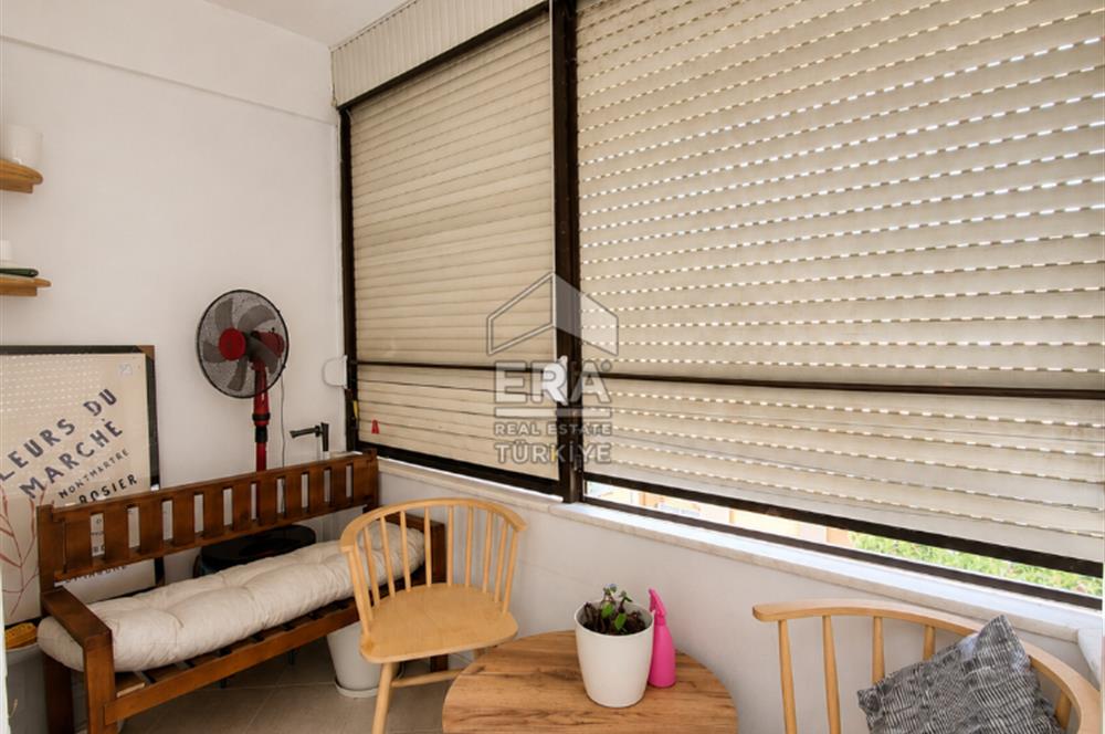 ACIBADEM'DE FERAH PLANLI, BALKONLU, MERKEZİ KONUMDA 2+1 SATILIK