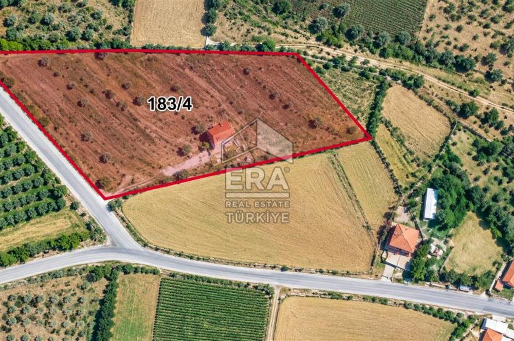 BURDUR İLİ AĞLASUN İLÇESİ KUM'DA 3 + 1 + 7.300 m2 TEK TAPU.