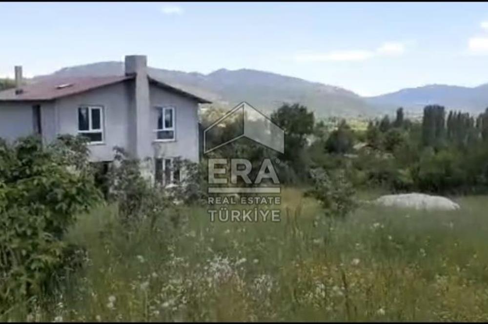 BURDUR İLİ AĞLASUN İLÇESİ KUM'DA 3 + 1 + 7.300 m2 TEK TAPU.