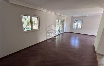 Uskumruköy Arıköy'de Büyük Bahçeli, Bakımlı 4+2 İkiz Villa