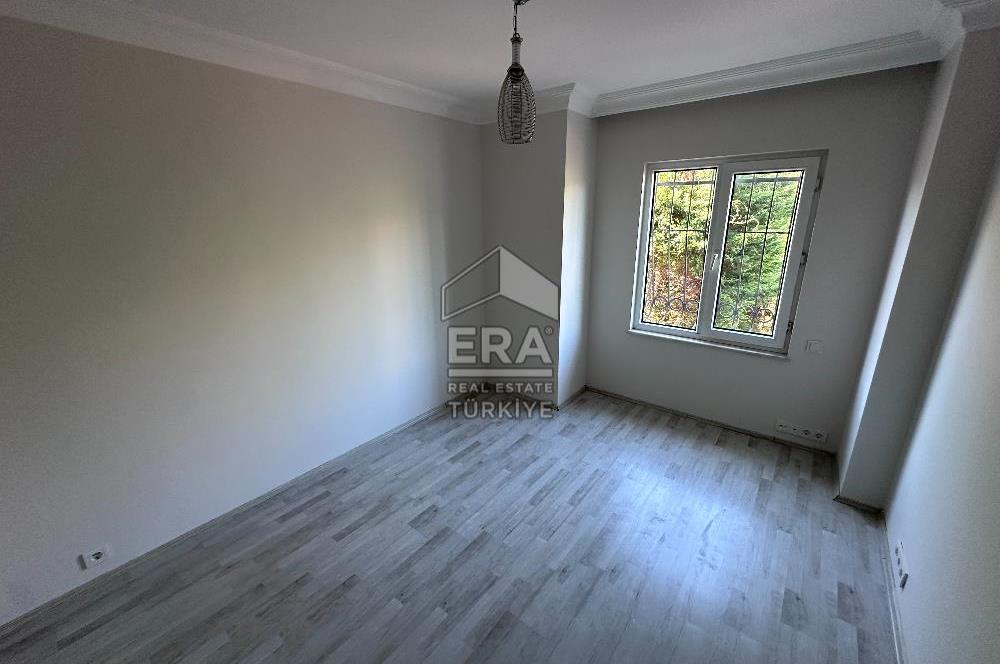 Uskumruköy Arıköy'de Büyük Bahçeli, Bakımlı 4+2 İkiz Villa