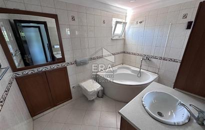 Uskumruköy Arıköy'de Büyük Bahçeli, Bakımlı 4+2 İkiz Villa