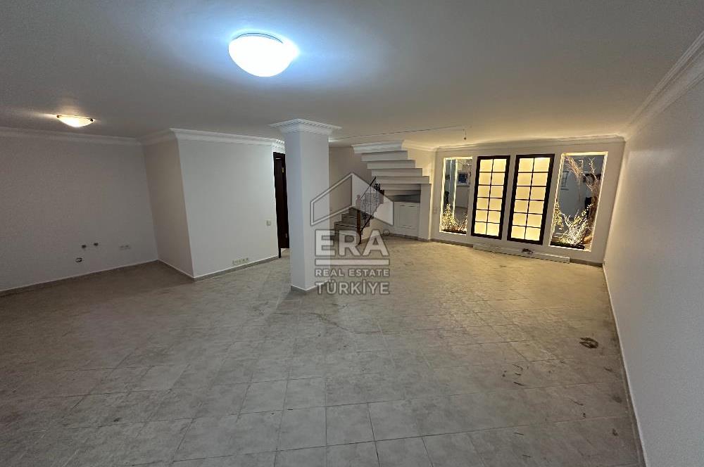 Uskumruköy Arıköy'de Büyük Bahçeli, Bakımlı 4+2 İkiz Villa